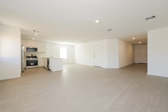 $1,895 | 18053 Trepito Avenue, New Caney, TX 77357