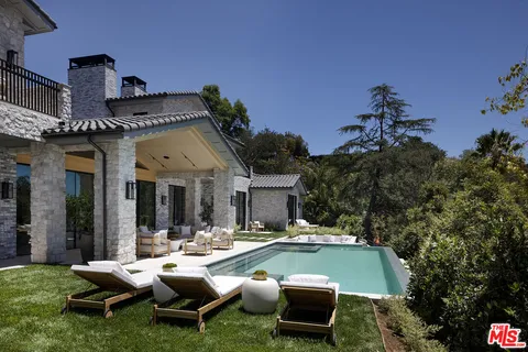 $19,950,000 | 5544 Hoback Glen Road, Hidden Hills, CA 91302