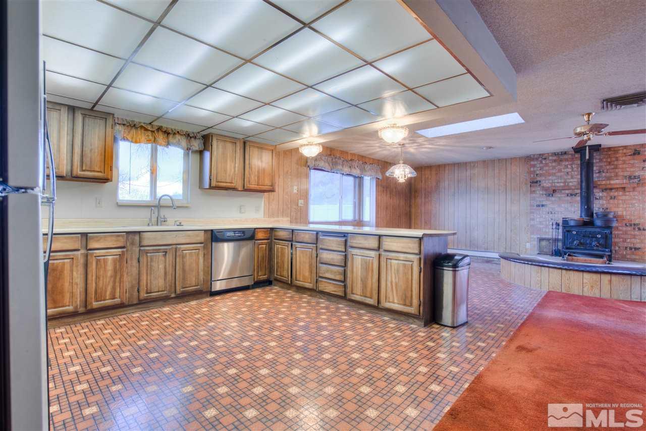 180 Wellington Way Reno, NV 89506 - Photo 5 of 31 Photo 5