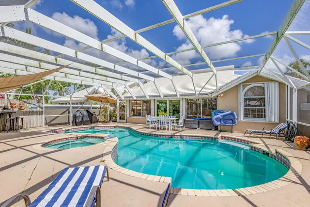 $849,500 | 2354 Saratoga Bay Drive, West Palm Beach, FL 33409