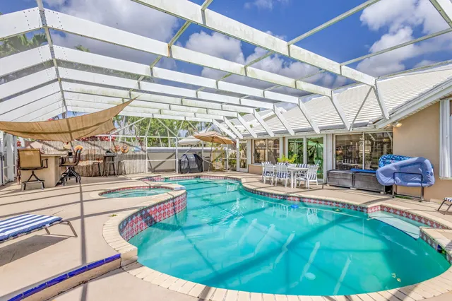 $849,500 | 2354 Saratoga Bay Drive, West Palm Beach, FL 33409