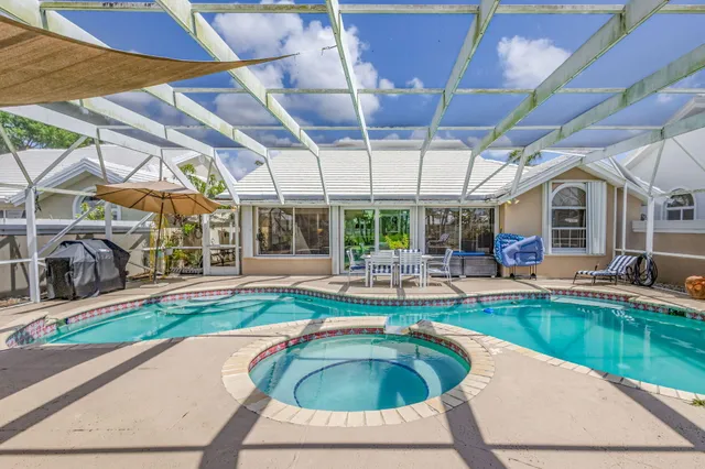 $849,500 | 2354 Saratoga Bay Drive, West Palm Beach, FL 33409