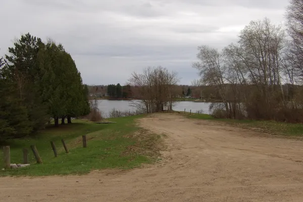 $2,900 | 23042 Miramichi Drive, Evart, MI 49631