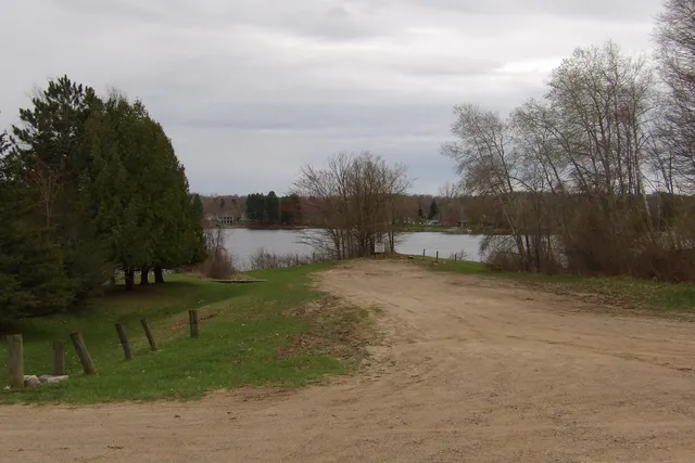 $2,900 | 23042 Miramichi Drive, Evart, MI 49631