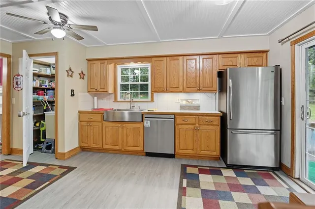 $485,000 | 8589 State D Highway, Napoleon, MO 64074