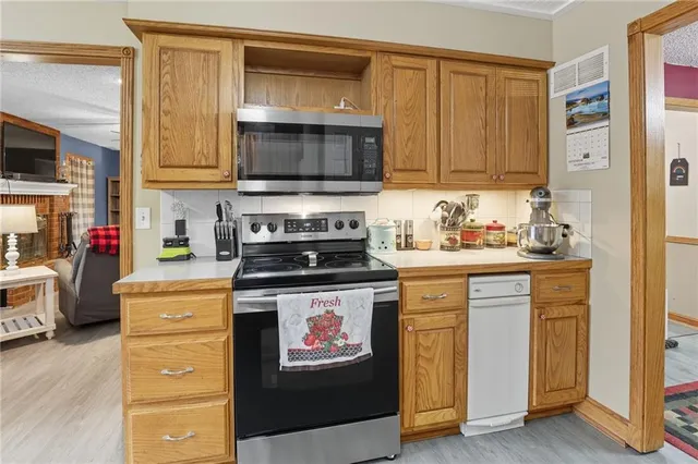 $485,000 | 8589 State D Highway, Napoleon, MO 64074