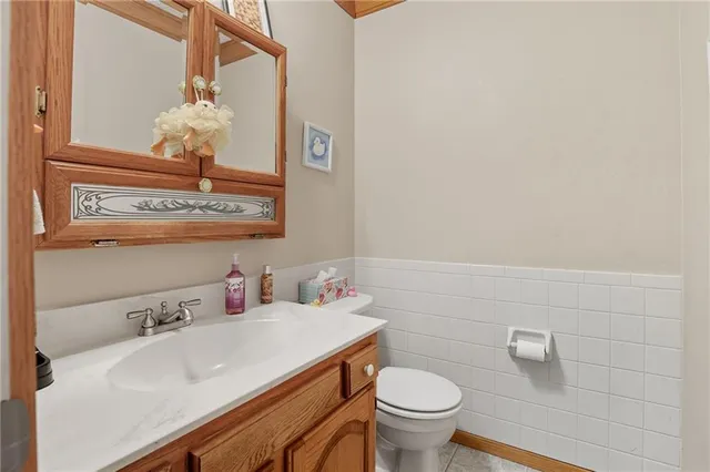 $485,000 | 8589 State D Highway, Napoleon, MO 64074