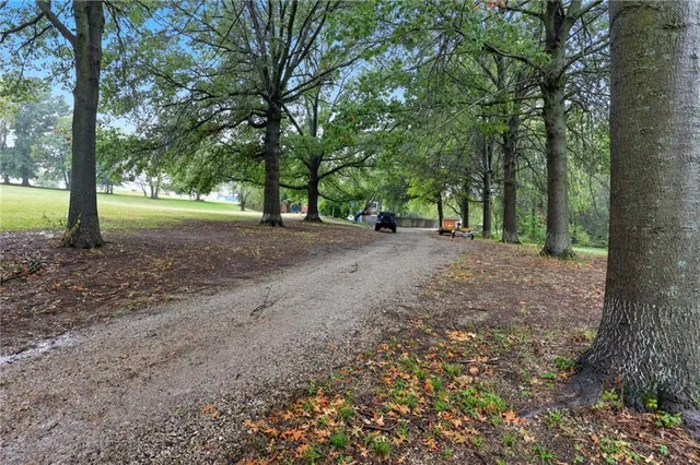 $485,000 | 8589 State D Highway, Napoleon, MO 64074