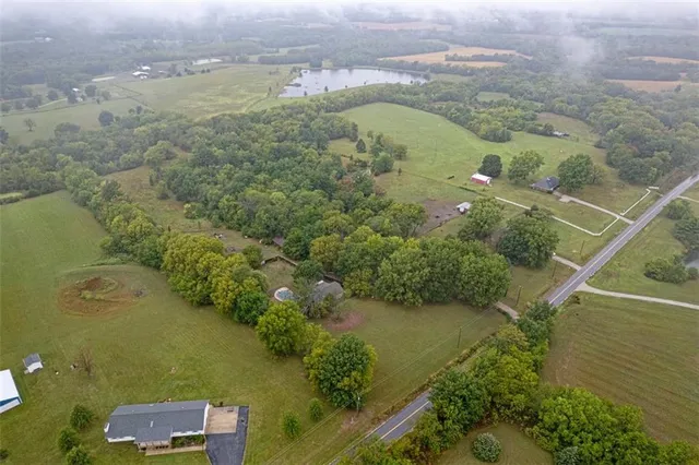 $485,000 | 8589 State D Highway, Napoleon, MO 64074