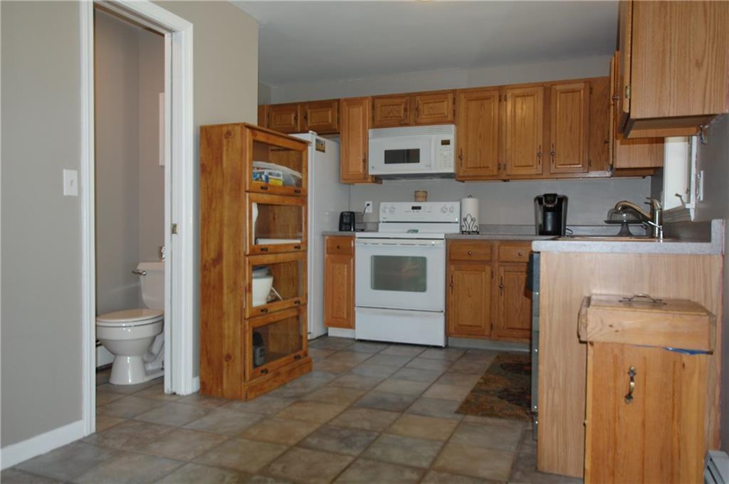 9 Meagans Way, Unit 5 Windham, ME 04062 - Photo 5 of 23 Spacious Kitchen with eat in dining...