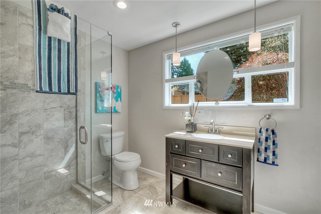 643 Southwest Normandy Road Normandy Park, WA 98166 - Photo 13 of 22