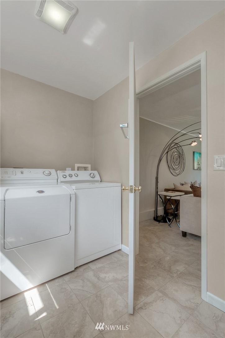 643 Southwest Normandy Road Normandy Park, WA 98166 - Photo 14 of 22
