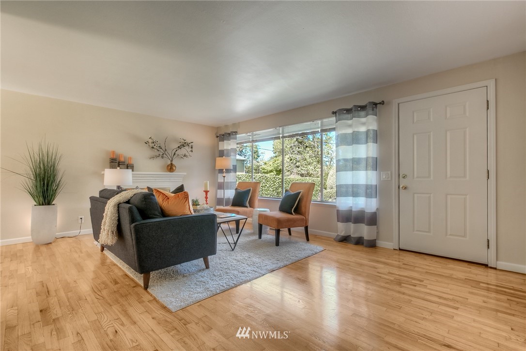 643 Southwest Normandy Road Normandy Park, WA 98166 - Photo 3 of 22