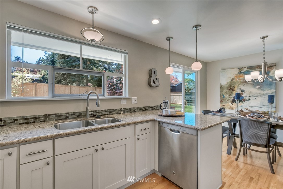 643 Southwest Normandy Road Normandy Park, WA 98166 - Photo 9 of 22
