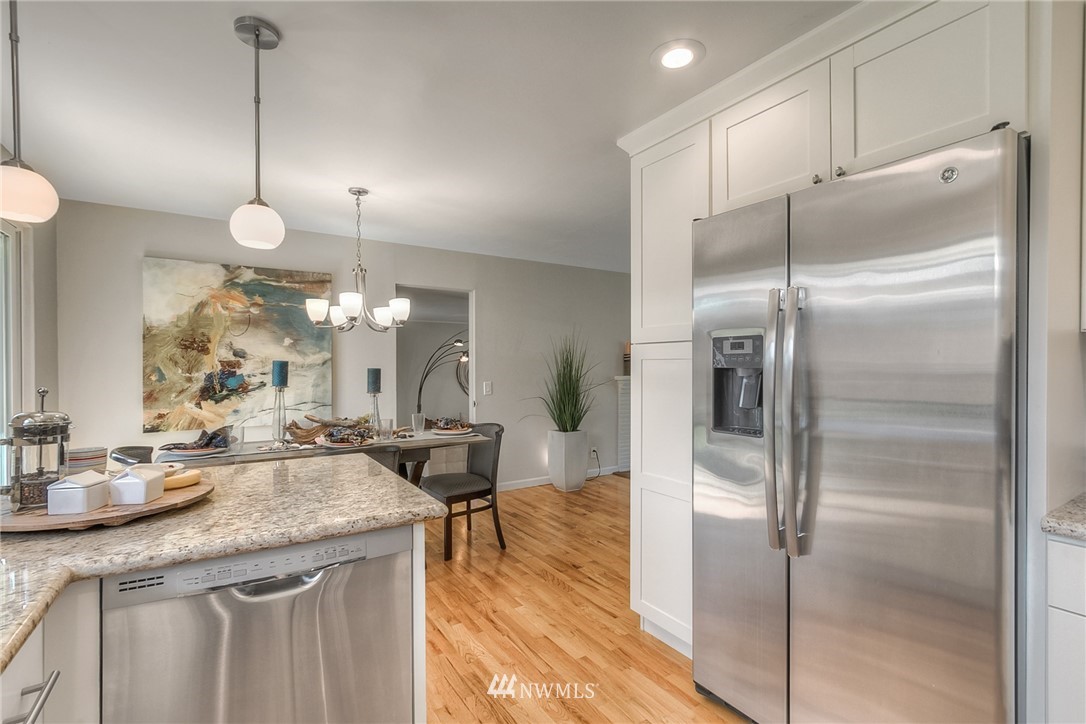 643 Southwest Normandy Road Normandy Park, WA 98166 - Photo 10 of 22