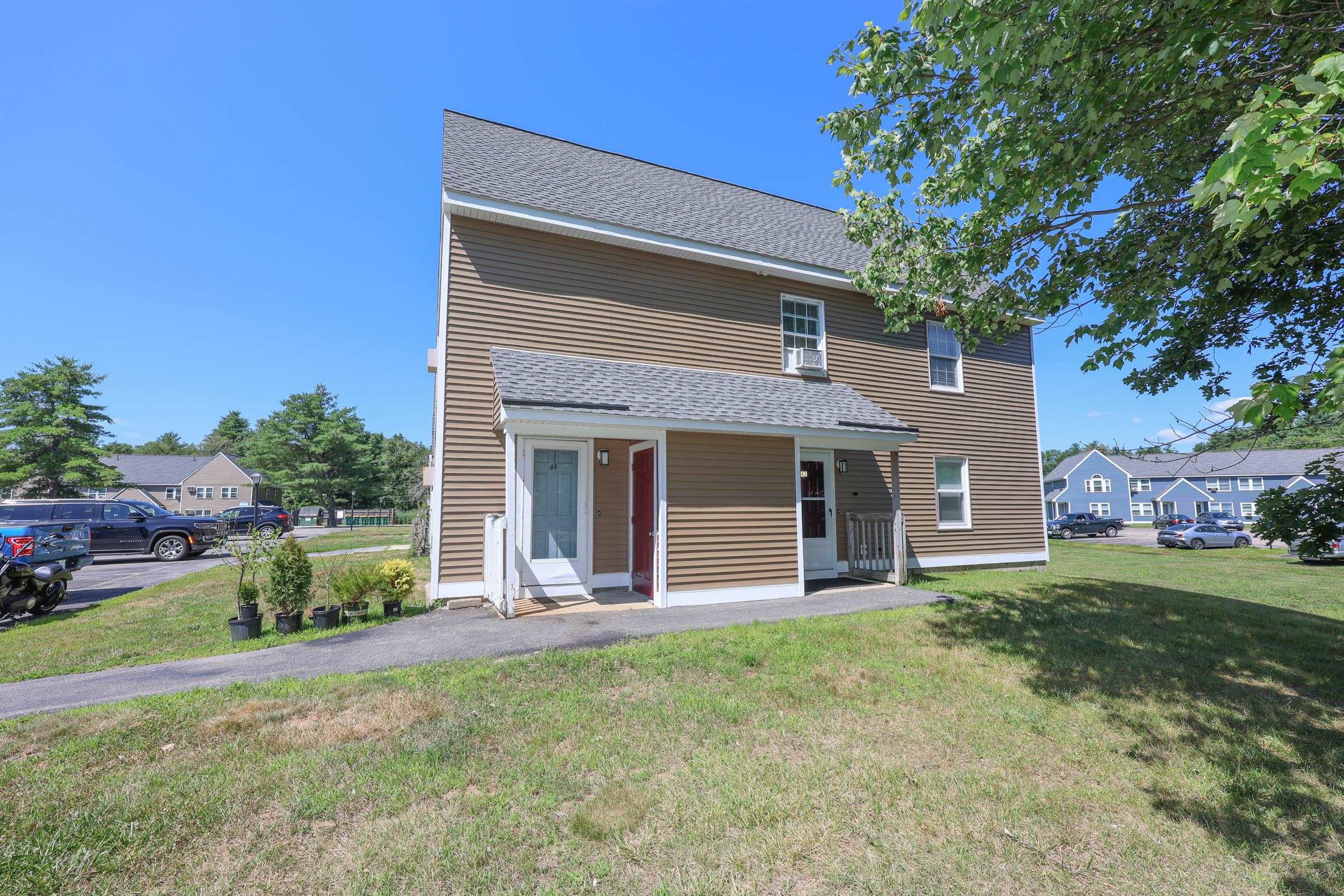 37 Indian Brook Circle, Unit 41 Rochester, NH 03839 - Photo 2 of 17