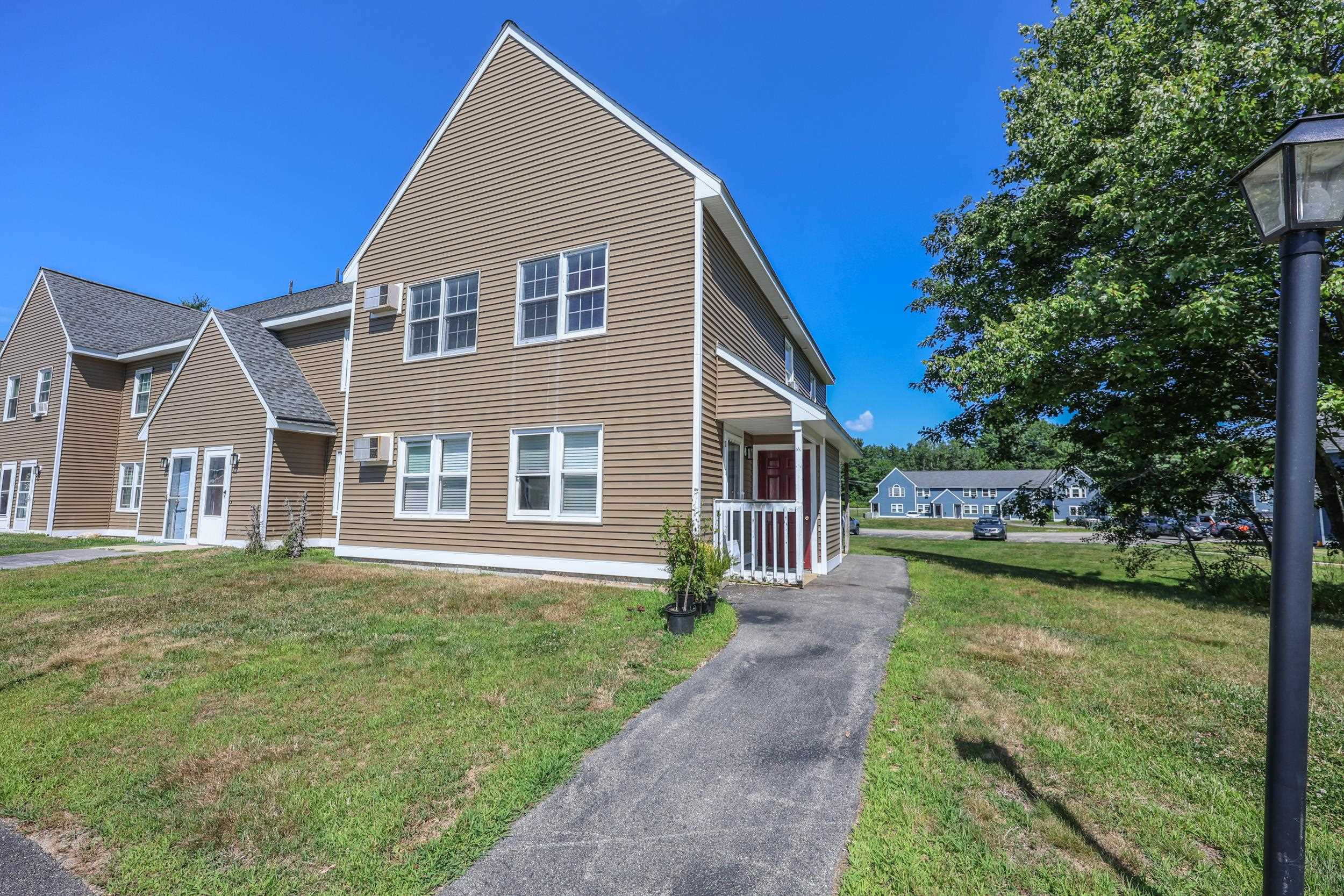 37 Indian Brook Circle, Unit 41 Rochester, NH 03839 - Photo 3 of 17