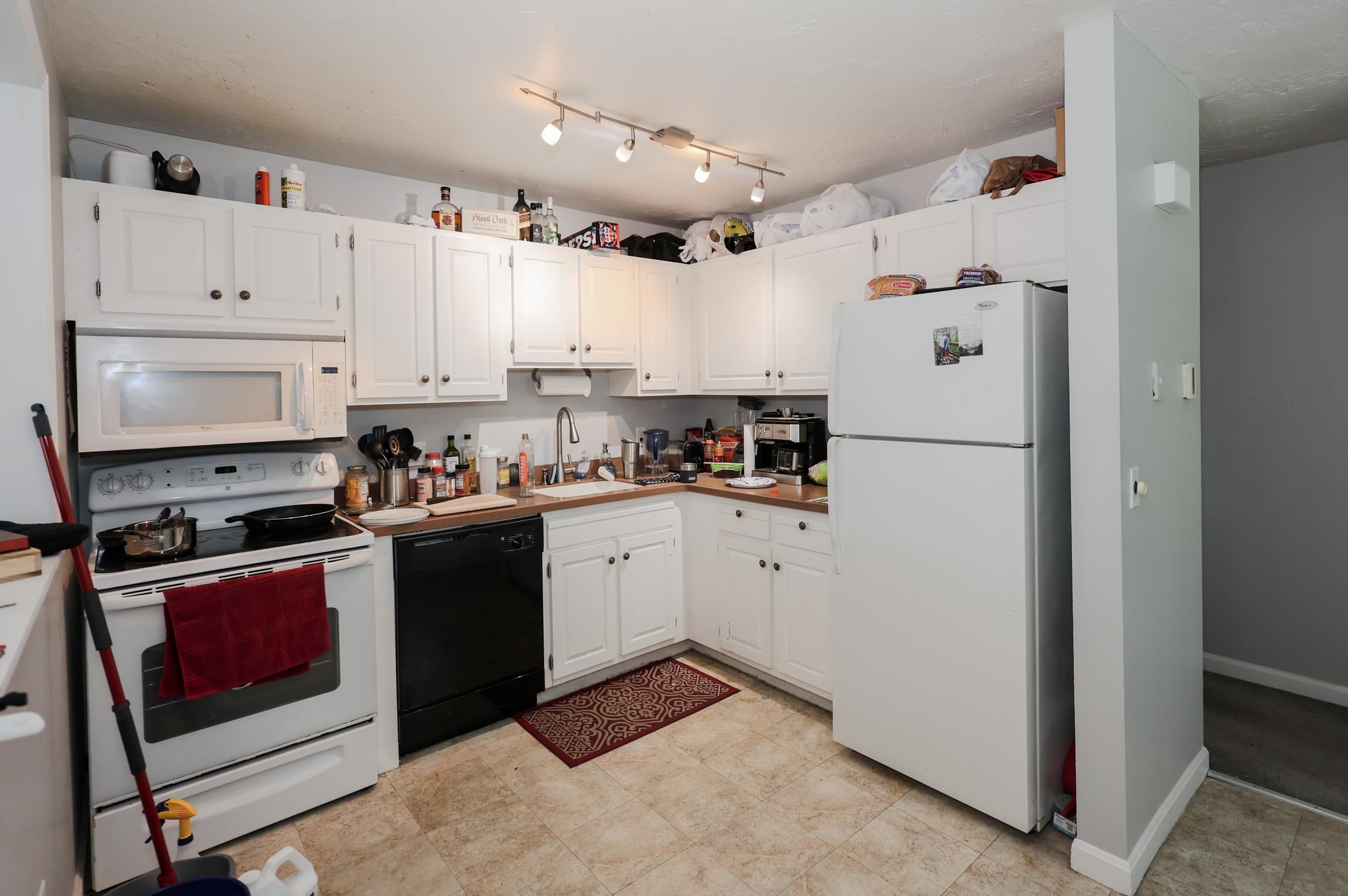 37 Indian Brook Circle, Unit 41 Rochester, NH 03839 - Photo 6 of 17