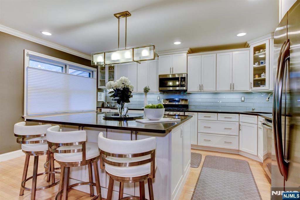 131 Bunker Hill Road Wayne, NJ 07470 - Photo 9 of 45