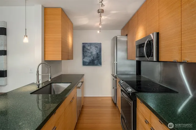 $899,000 | 1000 Union Street, Unit PHA, Seattle, WA 98101