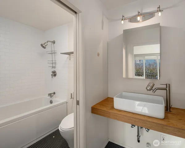 $899,000 | 1000 Union Street, Unit PHA, Seattle, WA 98101