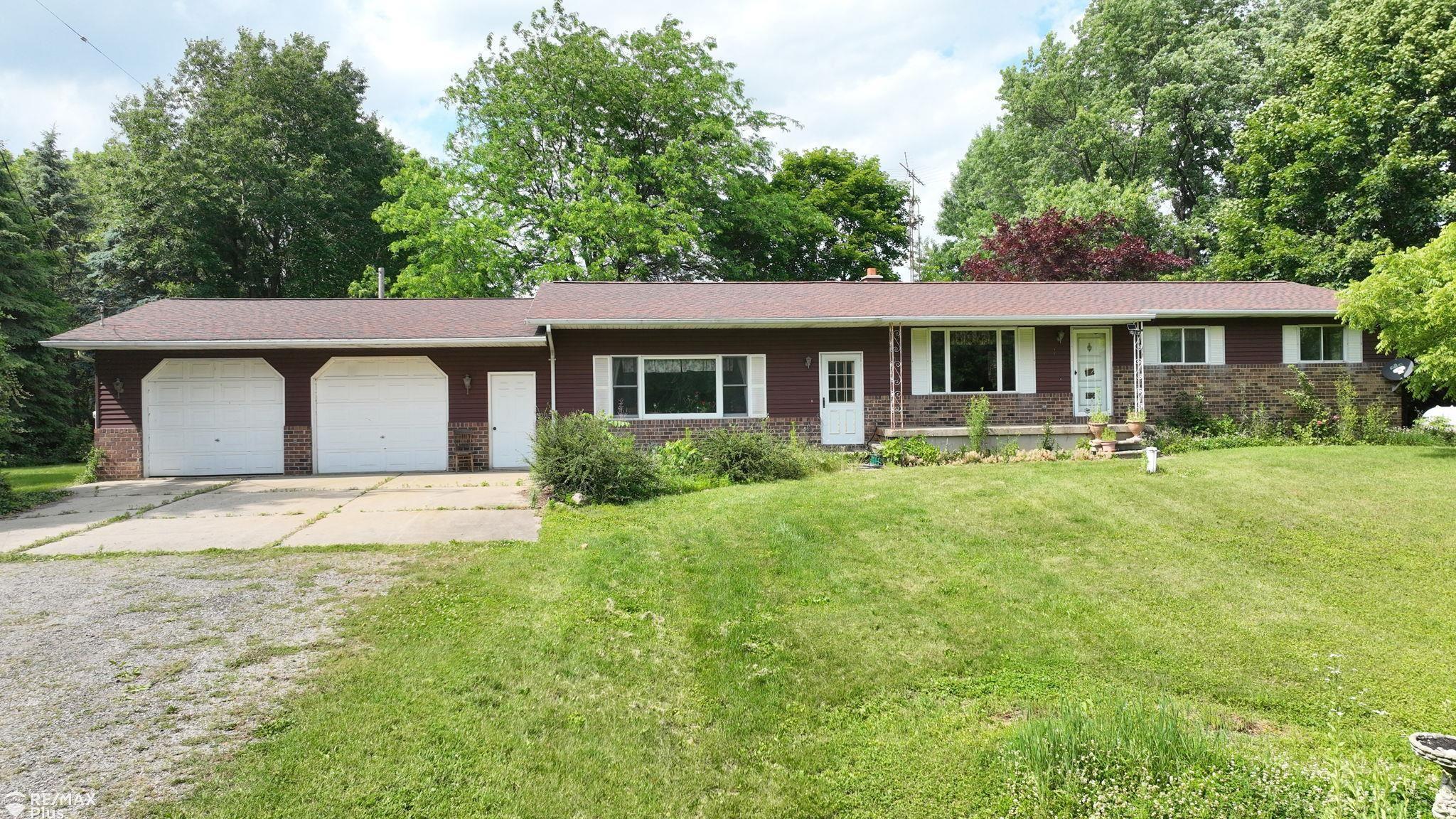 5253 East Burnside Road North Branch, MI 48461 - Photo 1 of 36 50145121-2acd2907-65e6-4a1c-ba9c-0516e9353250.JPG