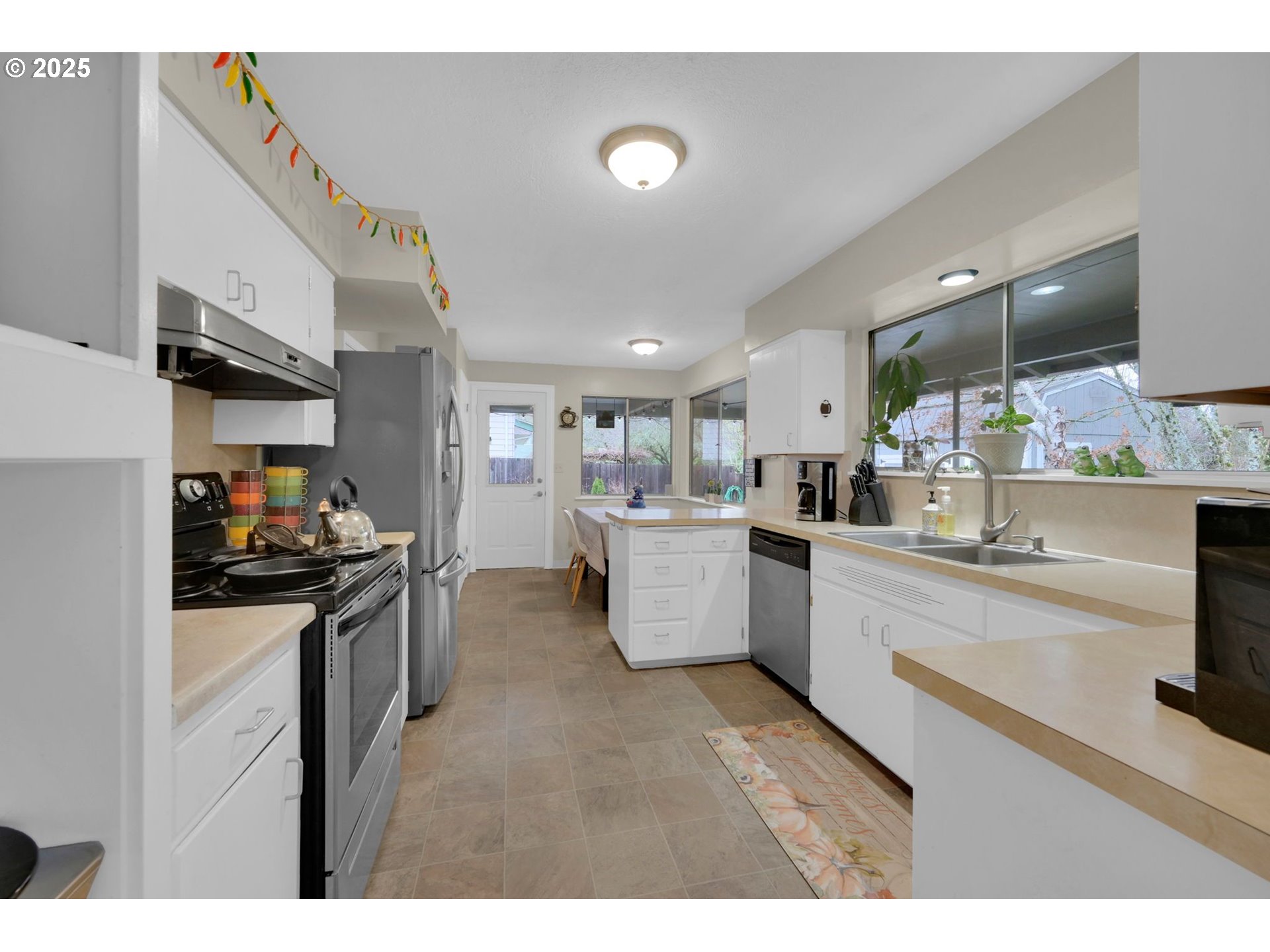 815 Northwest Merrie Drive Corvallis, OR 97330 - Photo 11 of 48