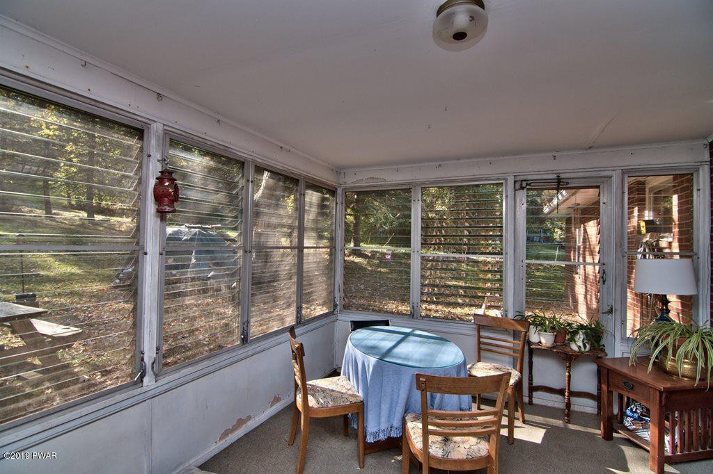 32 Myrtle Street Waymart, PA 18472 - Photo 29 of 44 3 Season Porch