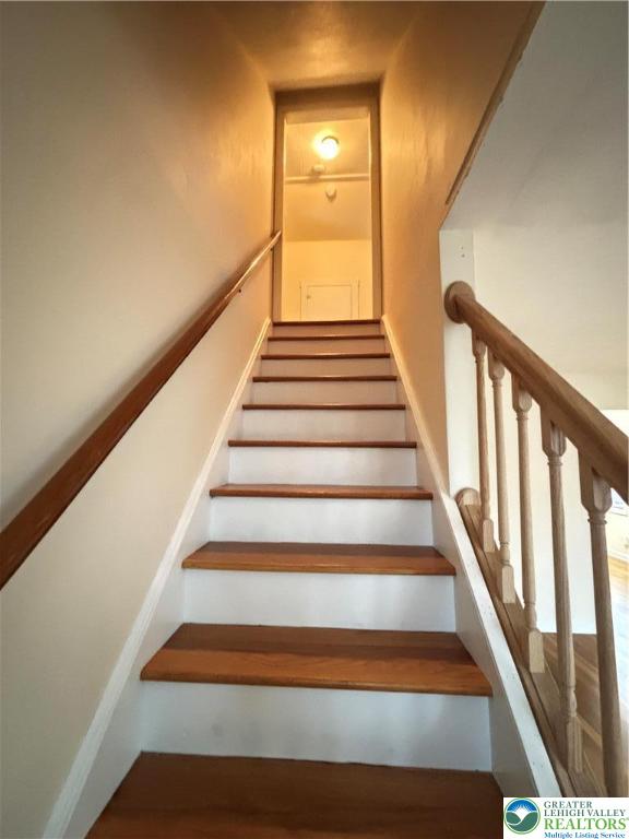 3003 Cornwall Road Bethlehem, PA 18017 - Photo 25 of 43 a view of entryway