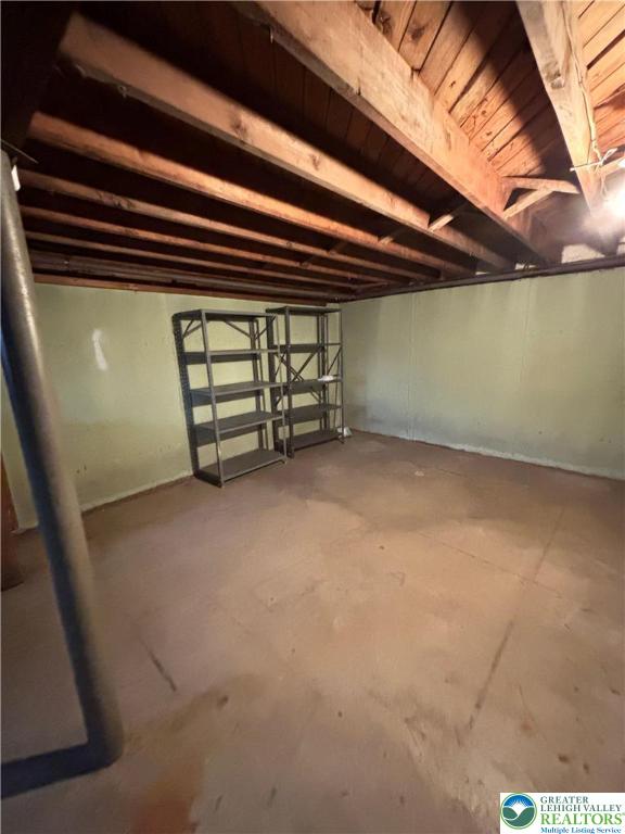3003 Cornwall Road Bethlehem, PA 18017 - Photo 37 of 43 a view of empty room with air conditioner and window