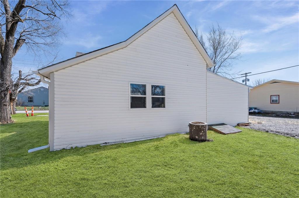 302 Wells Street Orrick, MO 64077 - Photo 22 of 23