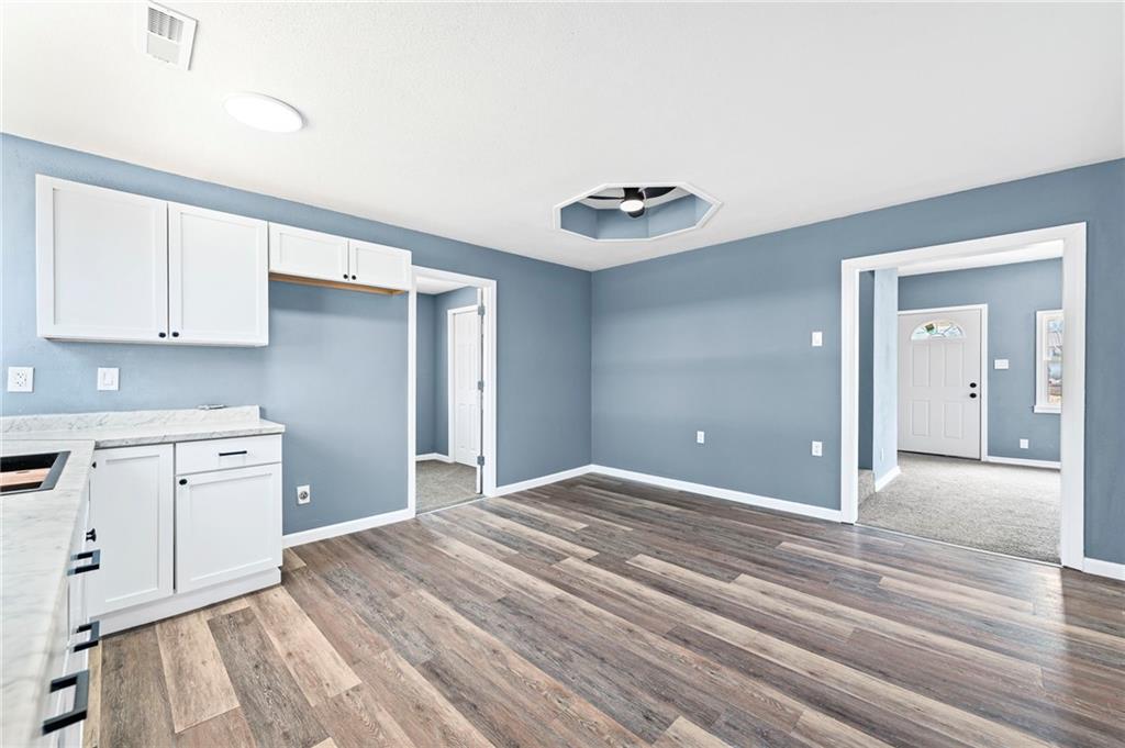 302 Wells Street Orrick, MO 64077 - Photo 8 of 23