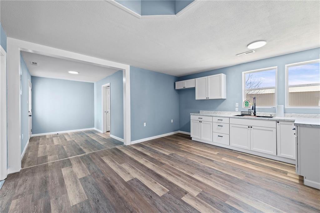 302 Wells Street Orrick, MO 64077 - Photo 9 of 23