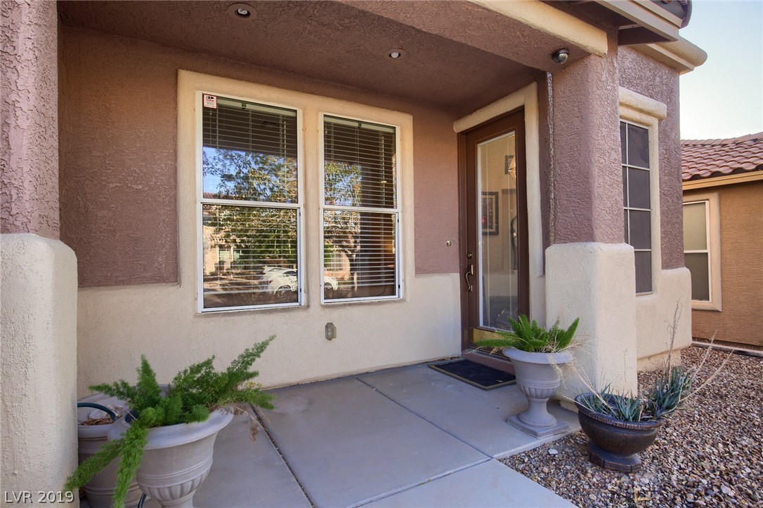 827 Wintersweet Road Henderson, NV 89015 - Photo 3 of 40 Gallery Image 3