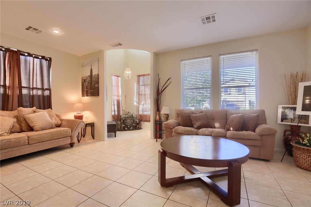 827 Wintersweet Road Henderson, NV 89015 - Photo 6 of 40 Gallery Image 6