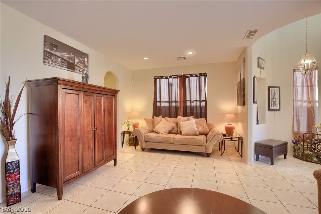 827 Wintersweet Road Henderson, NV 89015 - Photo 7 of 40 Gallery Image 7
