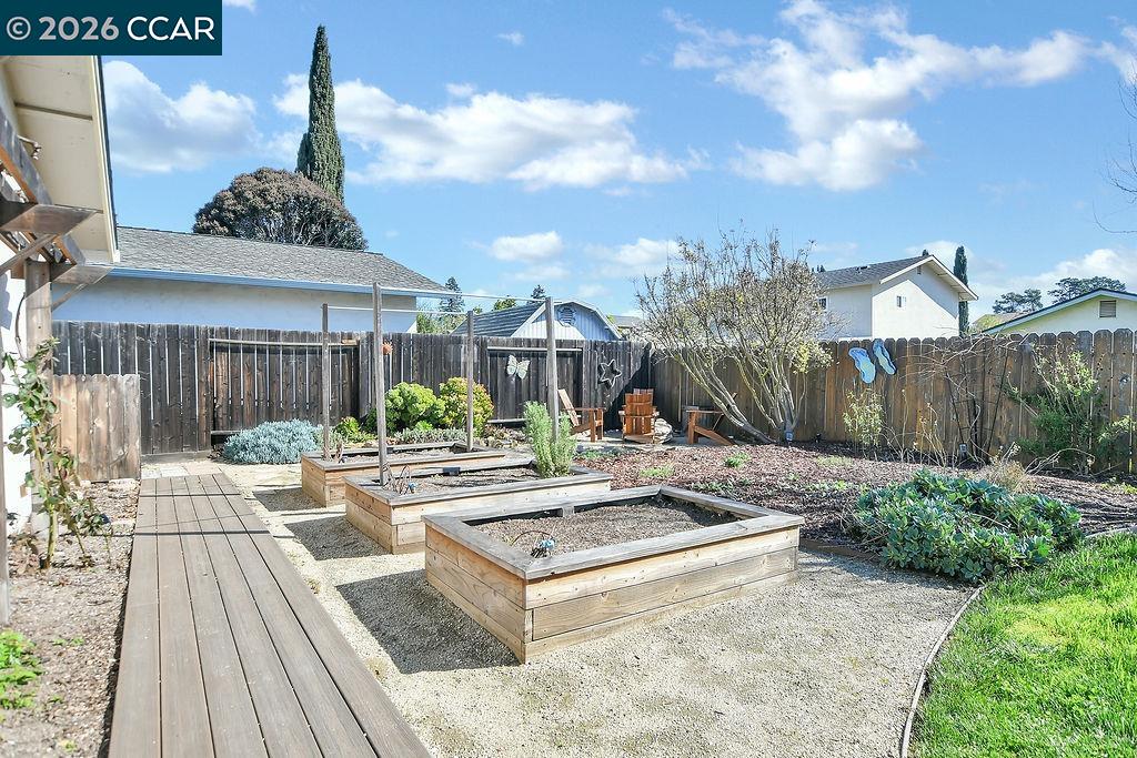 508 Viewmont Street Benicia, CA 94510 - Photo 27 of 34 a view of a dinning table and chair in the patio
