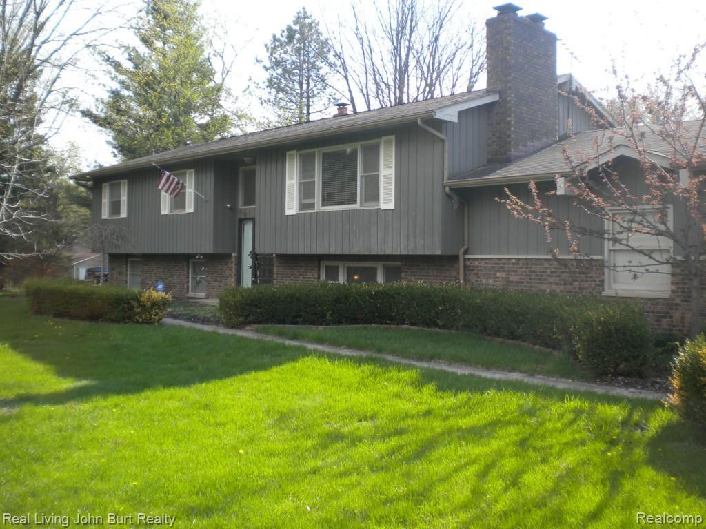 8155 Reese Road Clarkston, MI 48348 - Photo 1 of 24 2014-05-10 12.20