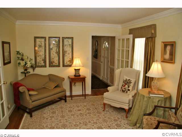 10507 Warren Road Glen Allen, VA 23060 - Photo 4 of 11 Living Room - Living Room off foyer opens to the d