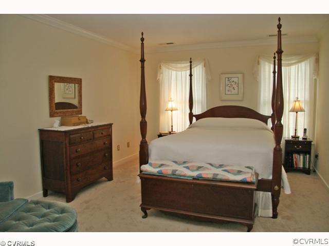 10507 Warren Road Glen Allen, VA 23060 - Photo 10 of 11 Master Bedroom - Master bedroom has large walk-in