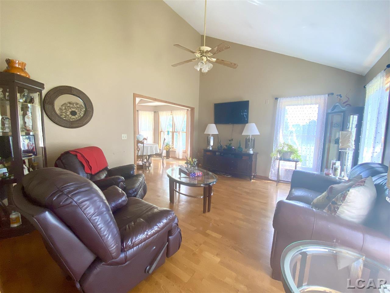 2705 East Carleton Road Adrian, MI 49221 - Photo 13 of 28 50044801-12.JPG