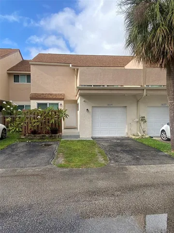 $2,800 | Jacaranda, Plantation, FL 33324