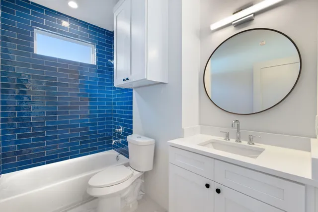 $525,000 | 7706 Earl Rudder Way, Houston, TX 77055