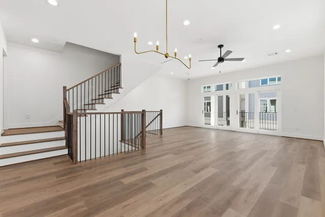 $525,000 | 7706 Earl Rudder Way, Houston, TX 77055