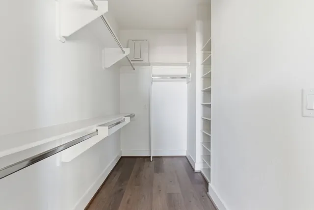 $525,000 | 7706 Earl Rudder Way, Houston, TX 77055