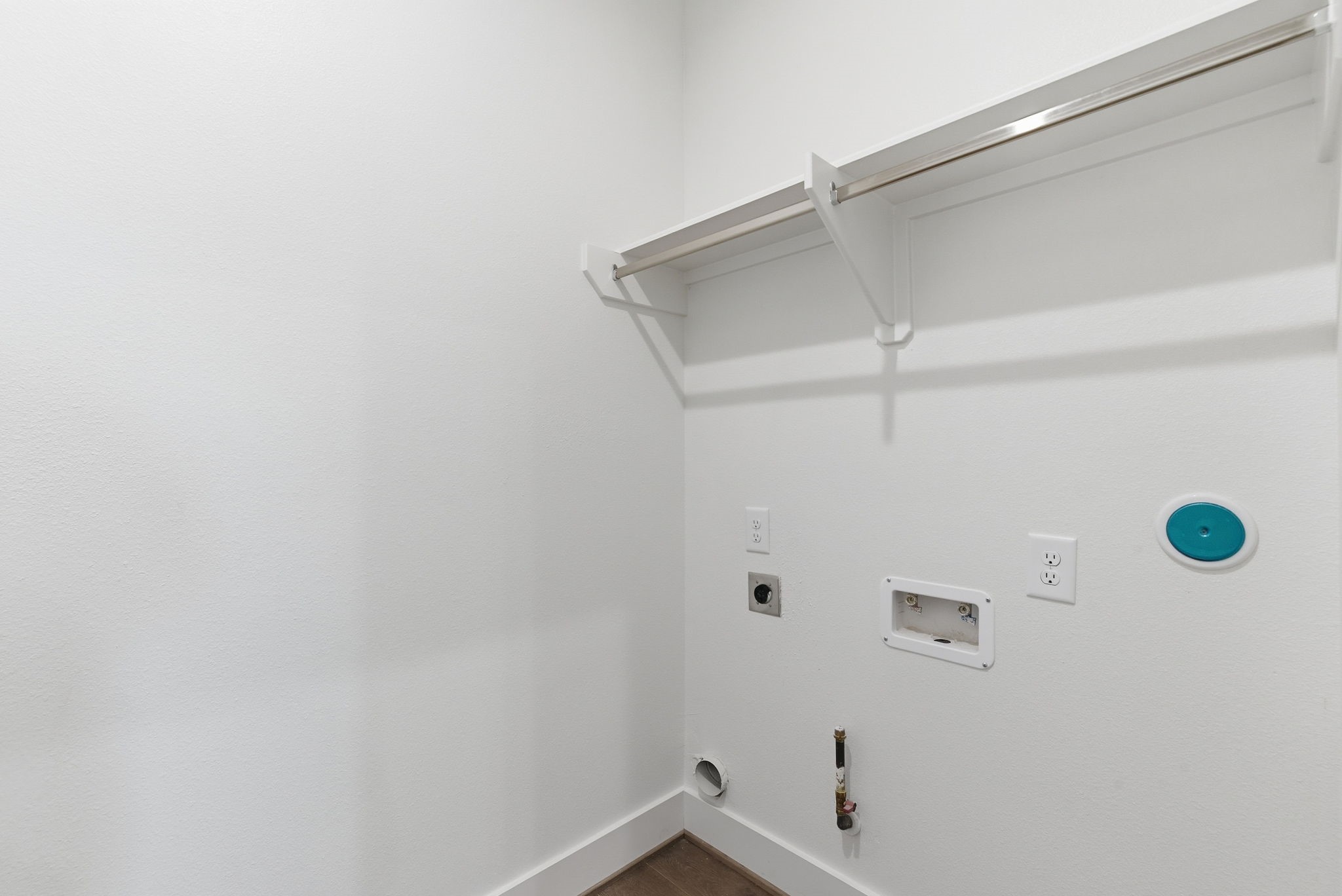 7706 Earl Rudder Way Houston, TX 77055 - Photo 41 of 46 a bathroom with a shower