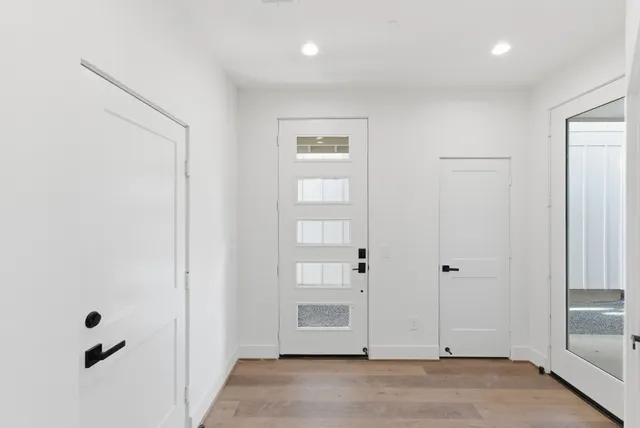 $525,000 | 7706 Earl Rudder Way, Houston, TX 77055