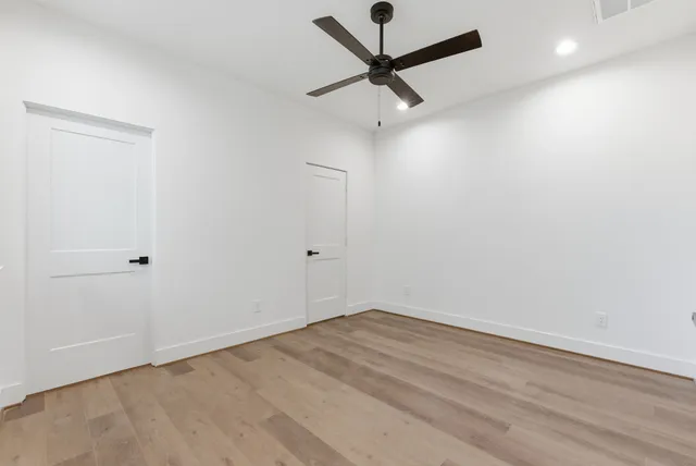 $525,000 | 7706 Earl Rudder Way, Houston, TX 77055