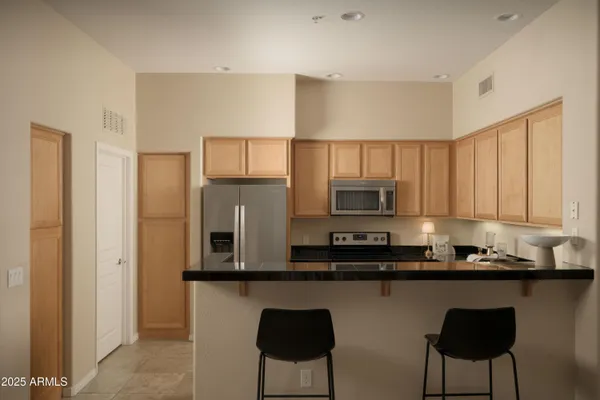 $2,500 | 2989 North 44th Street, Unit 2001, Phoenix, AZ 85018