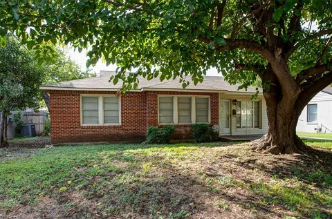 $299,000 | 3504 Mission Street, Fort Worth, TX 76109